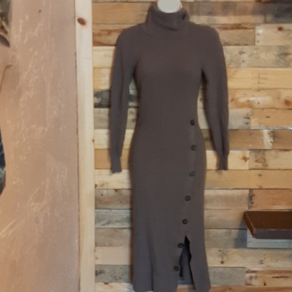 dresses mature women Cotton Linen Sun for Older Casual Loose Comfy V Neck Short Sleeve Linen Maxi Dress Summer Lightweight Gauze Flowy Maxi Dresses Tea Length Tshirt Dress Beach Vacation Outfits 2025 at TR FLAT40 March 2026 B. Darlin Satin Strapless Silk Satin Colors:Olive Green 751 dress is for those